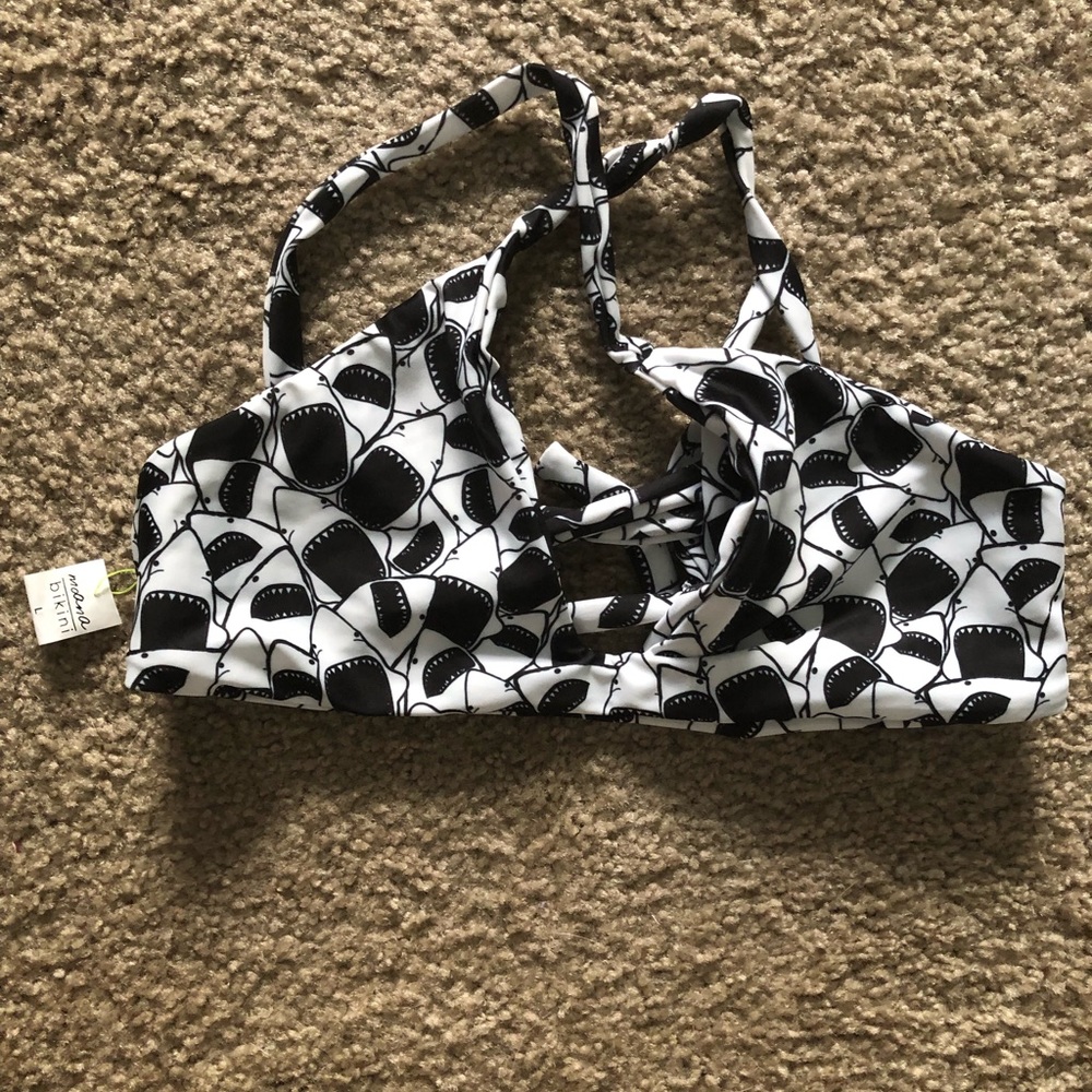 NWT moana bikini top
